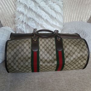 Gucci Vintage Beige Monogram Canvas Oval Duffel 50 Travel Bag. Authentic..